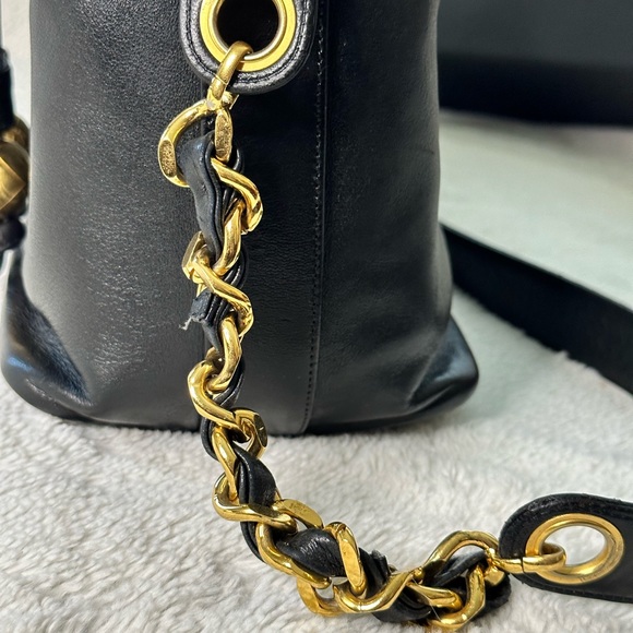 Vintage Chanel Bucket - Picture 4 of 12